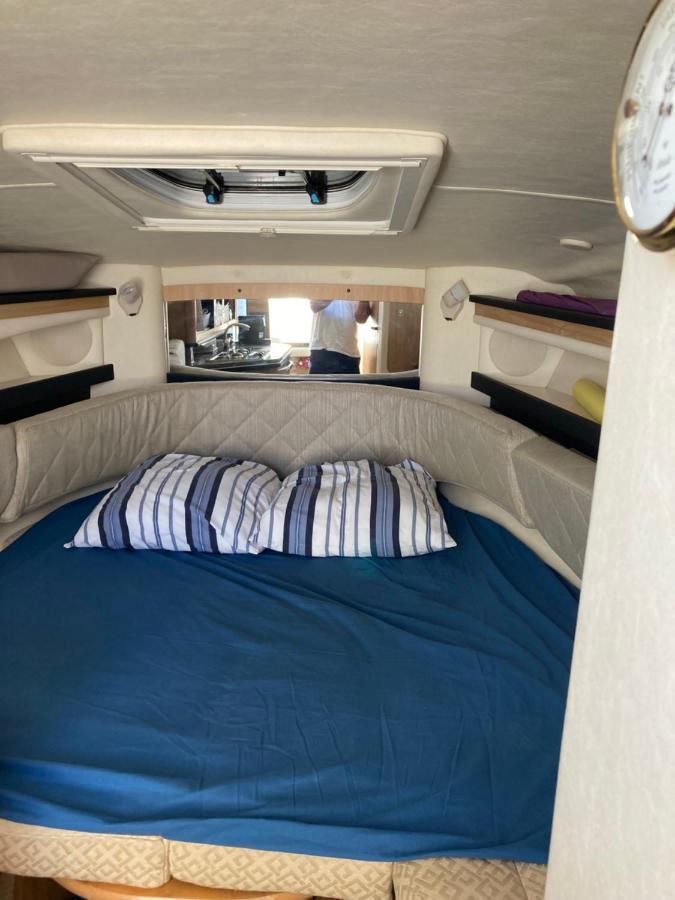 Hotel Hebergement Insolite Sur Un Bateau À Quai à La Londe-les-Maures Extérieur photo